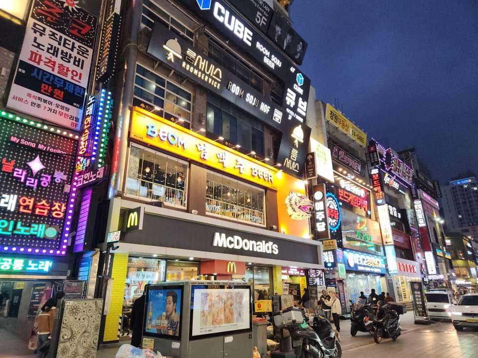 부산 부산진구 부전동 서면2번가 메인상권 중심 2층 무권리 약145평 월세 매물번호 16013 사진 1