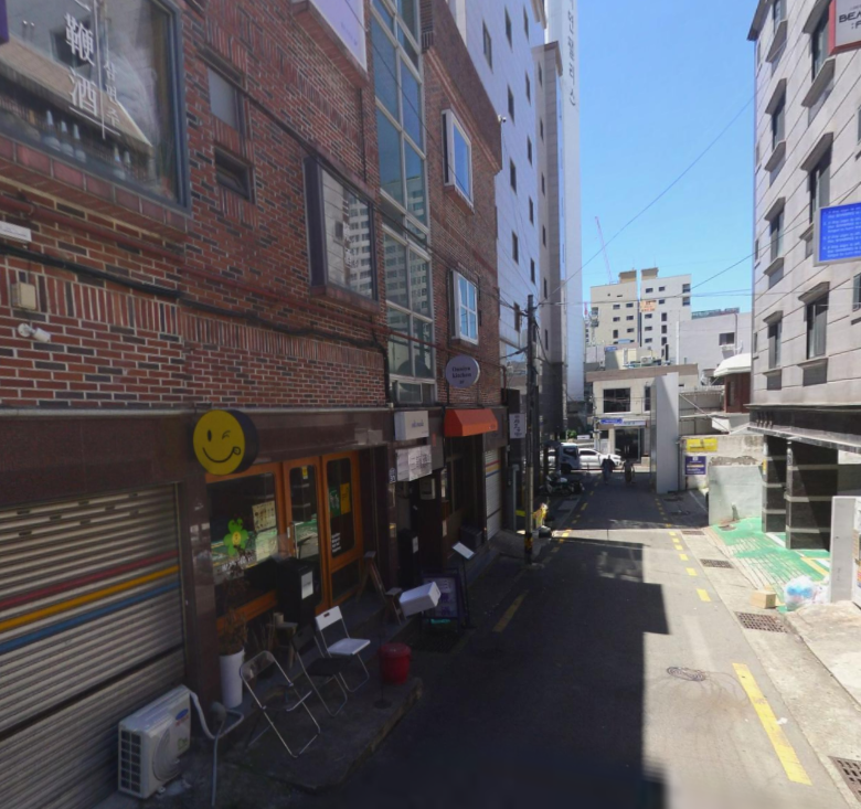 부산 부산진구 전포동 4동 사잇길 술집거리 2층 25평 + 옥상 10평 포차 이자카야 추천 상가 월세 매물번호 16272 사진 1