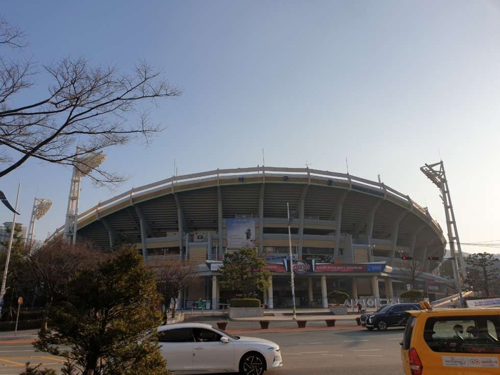 부산 연제구 거제동 레이카운티 상가 약 10P 카페 양도/양수 월세 매물번호 16382 사진 1