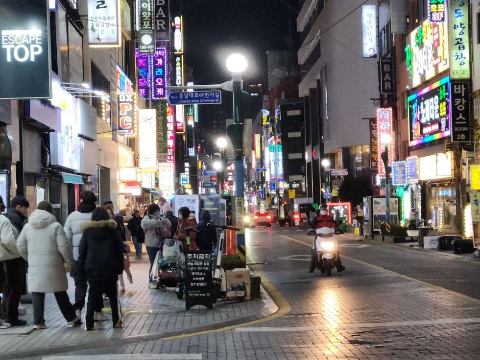 부산 부산진구 부전동 서면 롯데 백화점 부근 가라오케 양도/ 양수 추천 매물 월세 매물번호 16437 사진 1