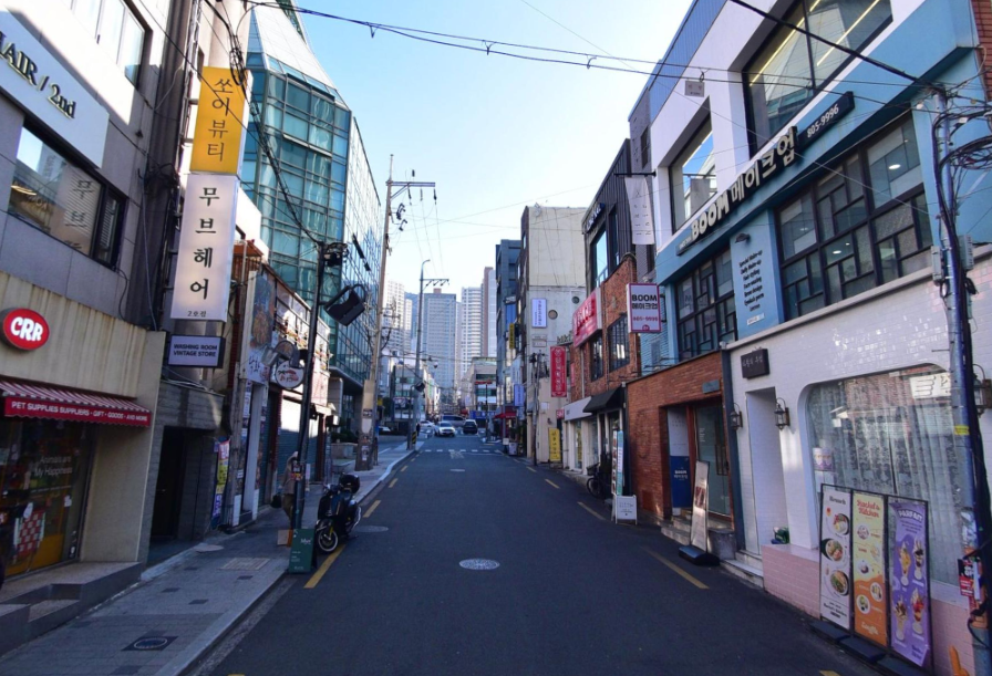 부산 부산진구 전포동 1동 전포 카페거리 메인상권 중심 약23평 월세 매물번호 16446 사진 1