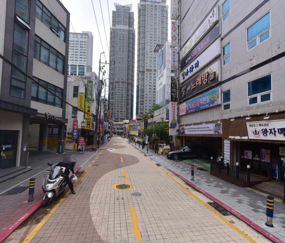 부산 동래구 온천동 온천장역 인근 2층 음식점. 미용실 등 추천상가 (27평) 월세 매물번호 16220 사진 1