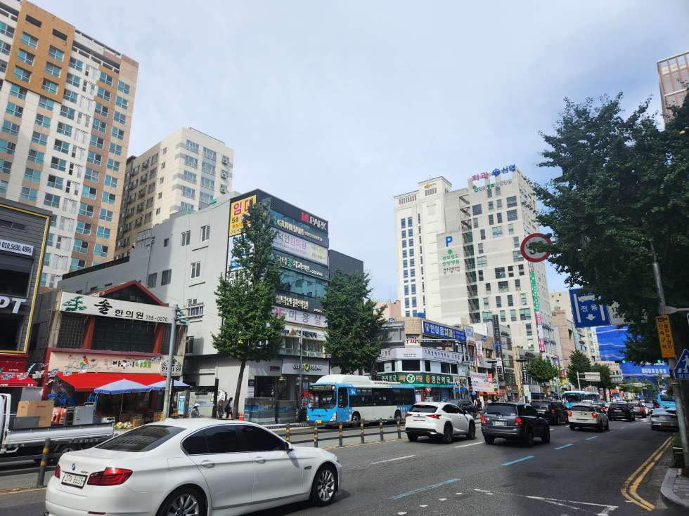 부산 수영구 광안동 수영교차로 식당 메인상권 약 40평 월세 매물번호 16488 사진 1