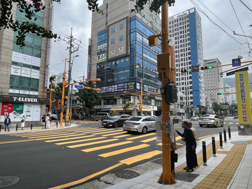 부산 부산진구 전포동 서면 오피스상권 전리단길 사거리 명당자리 20평 상가 월세 매물번호 16193 사진 1