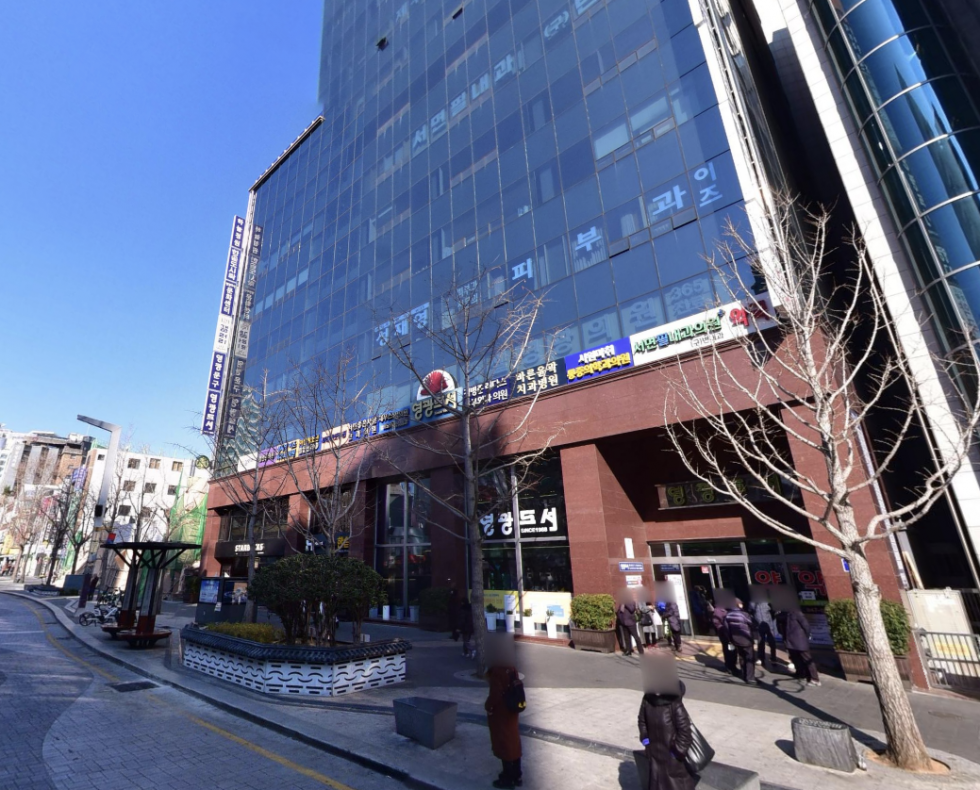 부산 부산진구 부전동 1동 영광도서 상권 대로변 노출좋은 코너상가 지하 1층 22평 월세 매물번호 16518 사진 1