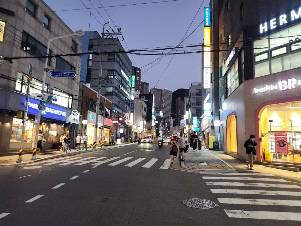 부산 부산진구 전포동 11동 전포동 대로변 유동 최고 약 25평 월세 매물번호 16440 사진 1