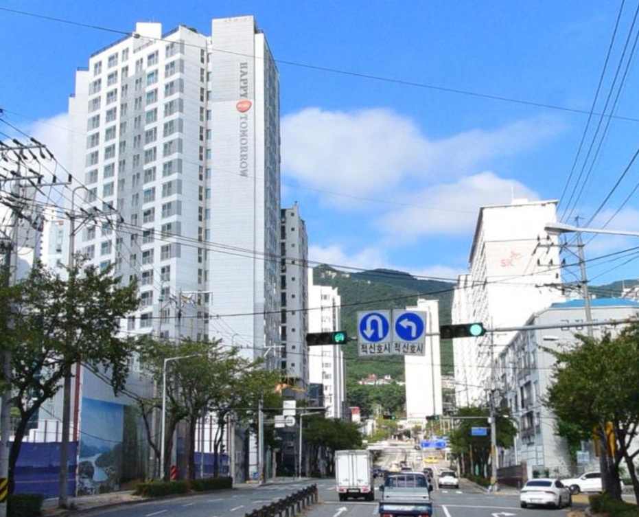 부산 금정구 장전동 무권리 배후1만세대 신축급 넓은 전면 주차O 모든업종 가능 월세 매물번호 16538 사진 1