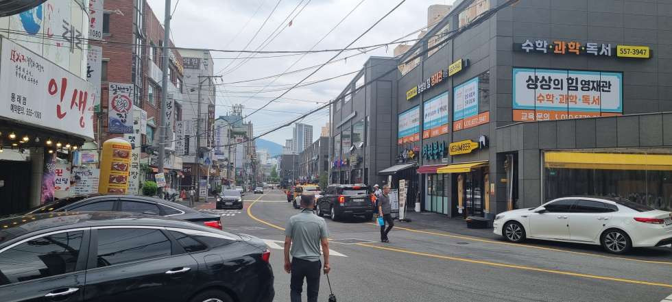 부산 동래구 온천동 동래럭키 먹자골목 메인라인 최고입지 코너 주차O 모든 업종 월세 매물번호 16603 사진 1