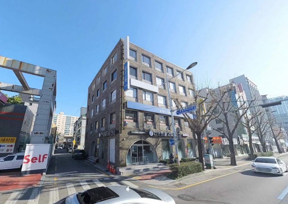 부산 동래구 온천동 동래역역세권/충렬대로변 노출좋은 상가건물 2층 92평 가성비 좋은 공간 월세 매물번호 16482 사진 1