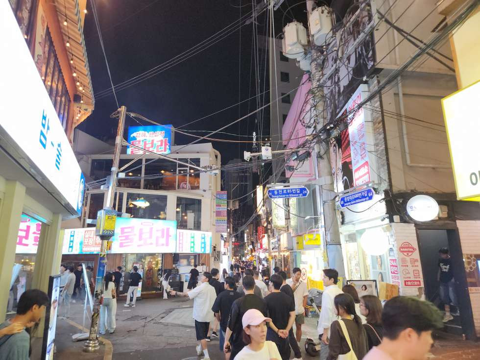 부산 부산진구 부전동 1동 이자카야 2층 내부 이쁨 권리금 저렴 약 28평 월세 매물번호 16638 사진 1