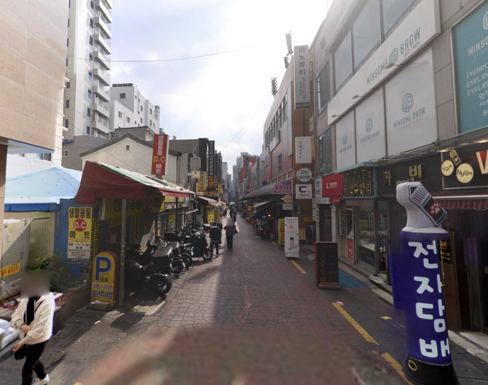부산 부산진구 부전동 서면역 도보 1분, 서면1번가 국밥거리 노출좋은 2층 전용 50평 중형상가 월세 매물번호 16427 사진 2