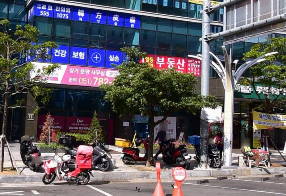 부산 부산진구 부전동 서면원시티비스타동 부전시장 메인상권 중심 약 13평 카페 등 테이크 아웃 추천 월세 매물번호 16637 사진 1