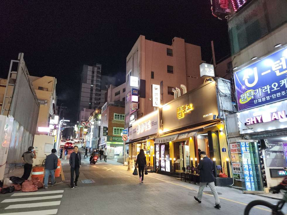 부산 연제구 연산동 연산동 한창정보타운 핵심상권 , 카페, 이자카야, 음식점 추천 월세 매물번호 13915 사진 1
