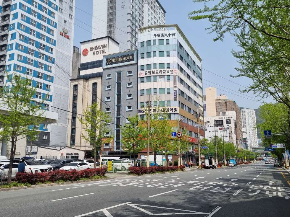 부산 부산진구 범천동 범내골역 역세권 / 4층 전용 60평 사무실/학원 추천하는 자리 월세 매물번호 16643 사진 3