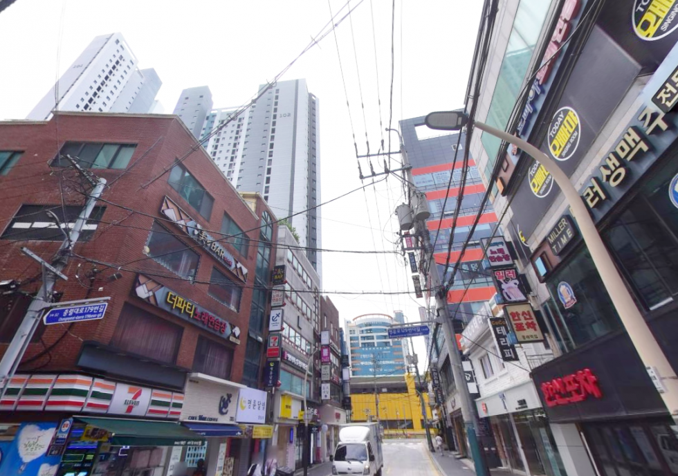 부산 동래구 명륜동 동래 메가마트 후문 술 상권 1층 대형 평수 상가 임대(금액문의) 월세 매물번호 14048 사진 1