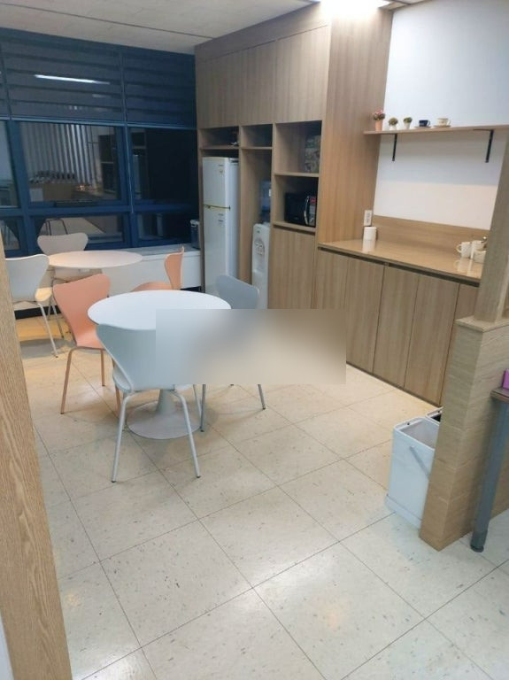 부산 중구 중앙동4가 중앙역역세권 대로변 오피스 빌딩, 4층 전용78평 내부 인테리어 깔끔한 공간. 월세 매물번호 16882 사진 2
