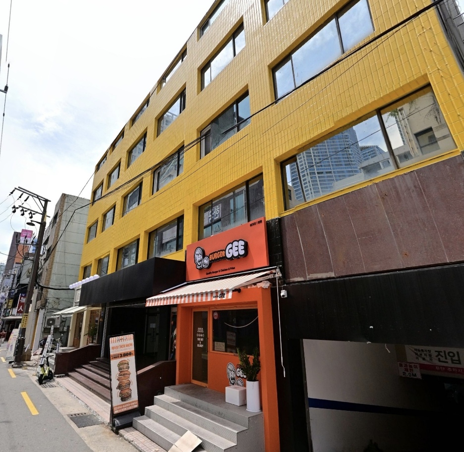 부산 부산진구 부전동 주건축물제1동 서면학원가 메인도로 1층 38평 무권리/건물 안쪽호실 월세 매물번호 16907 사진 1