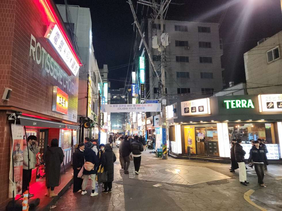 부산 부산진구 부전동 서면 배대포 메인상권 중심 약 17평 월세 매물번호 16550 사진 1