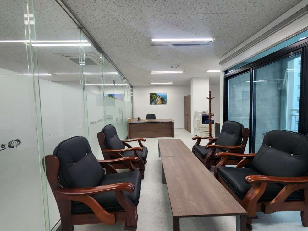 부산 연제구 연산동 깔끔한 내부시설 완벽한 사무실 약30평 월세 매물번호 16441 사진 8