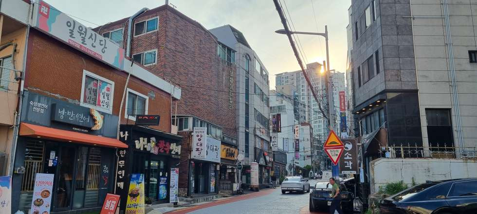 부산 금정구 구서동 구서역 먹자골목 메인상권 1층 27평 모든 음식업 추천 월세 매물번호 15513 사진 1