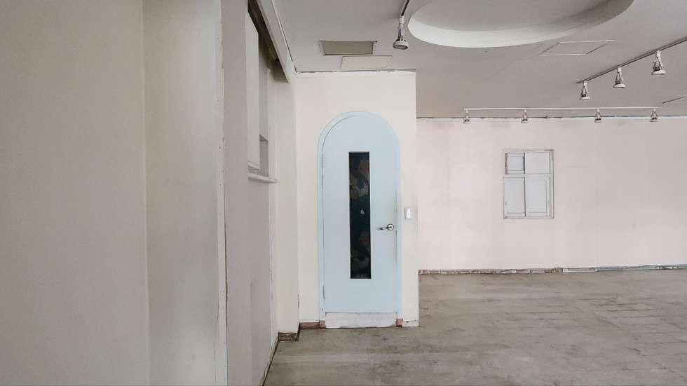 부산 부산진구 부전동 서면 부전시장 대로변 / 실평수 약25평 / 깔끔한 사무실 월세 매물번호 10239 사진 2
