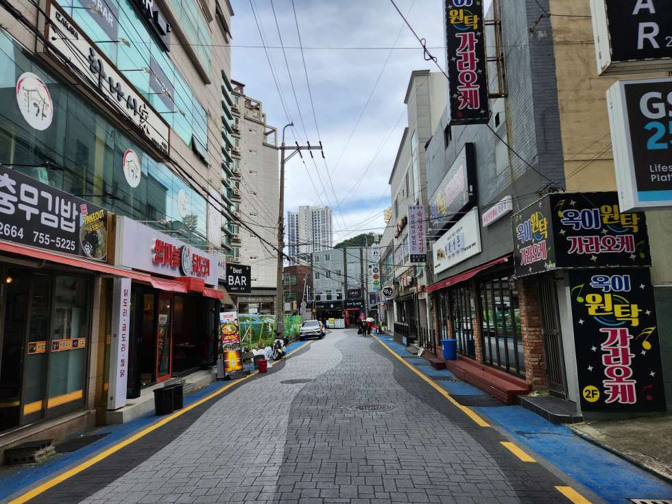 부산 수영구 광안동 주건축물제1동 수영 술집상권 중심 약 30평 + 테라스 보유 8평 월세 매물번호 15611 사진 1