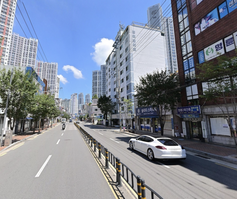 부산 동래구 명륜동 명륜동 가구거리 아파트 밀집지역 1층 40평 무권리 입점기회 월세 매물번호 17025 사진 1