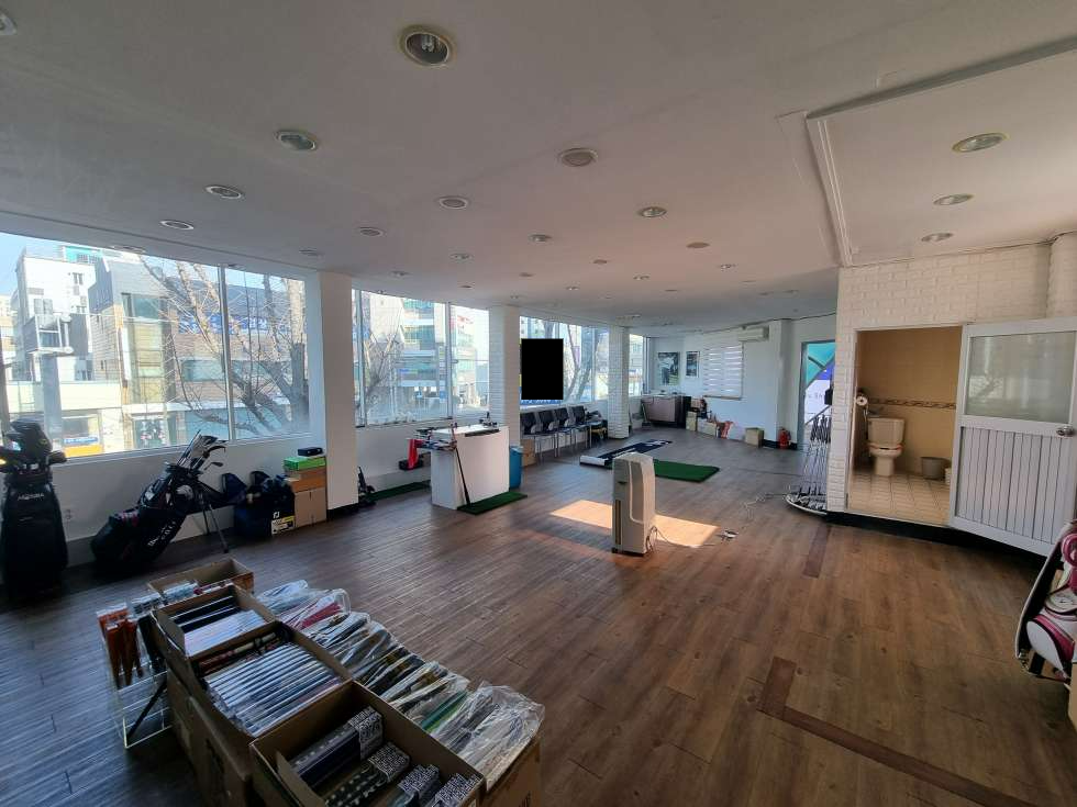 부산 동래구 온천동 동래역역세권, 대로변 노출좋은 2층 상가. 판매점, 사무실 용도 추천 월세 매물번호 16236 사진 1