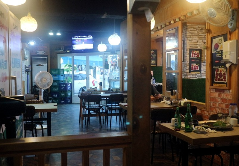 부산 연제구 연산동 한창정보타운 핵심 상권, 오방상권 중심, 코너에 위치, 실평수 약40평 월세 매물번호 10150 사진 1