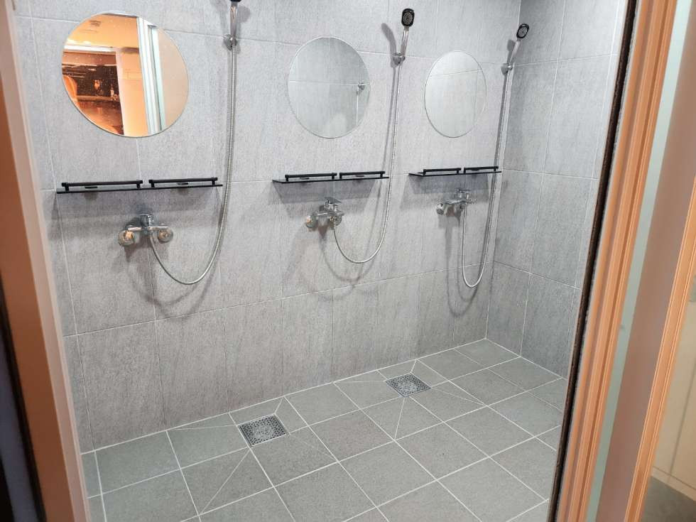부산 부산진구 전포동 서면 전포동 전포카페거리 인근 최신 시설 깔끔하게 잘되어있는 헬스장 2층 130평★ 월세 매물번호 10374 사진 4