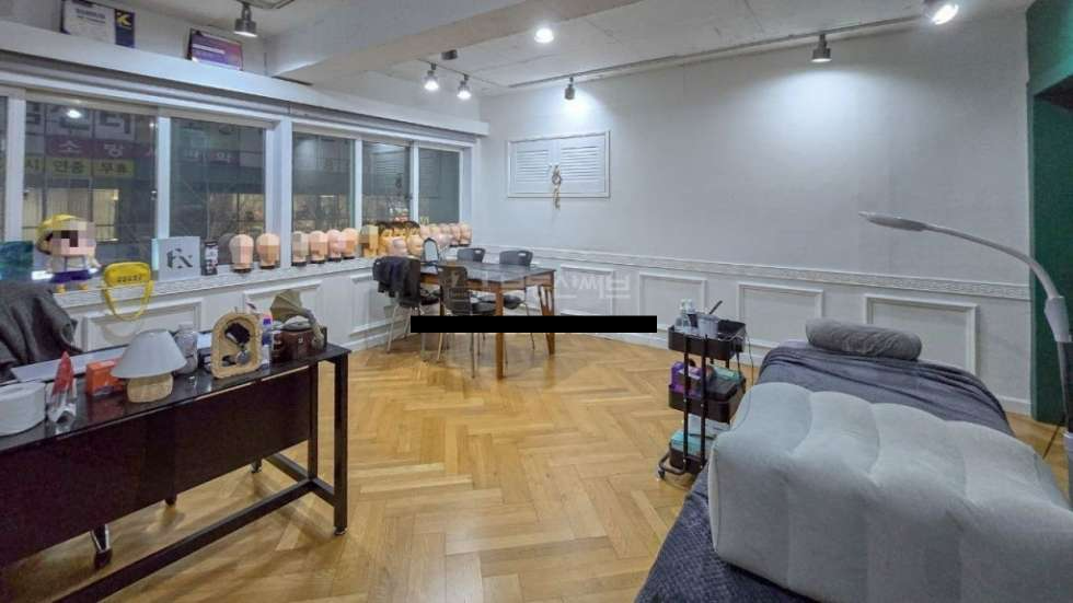 부산 부산진구 부전동 서면2번가 놀이마루 앞, 접근성 좋은 상가 4층 28평 + 테라스 약 2평 월세 매물번호 17193 사진 2
