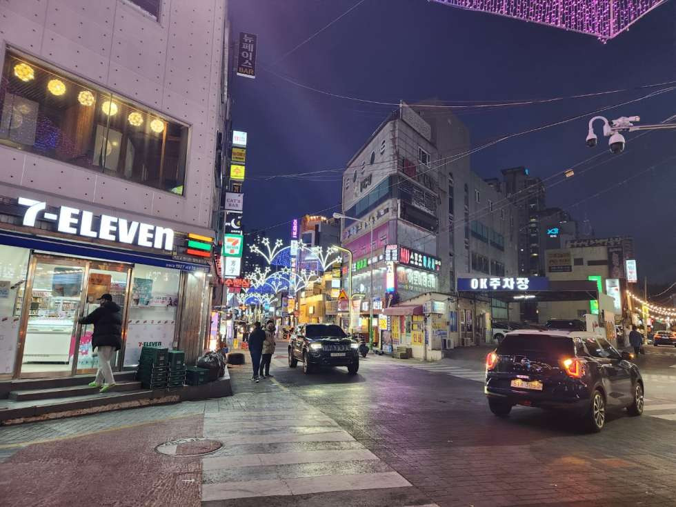 부산 연제구 연산동 연산동 한창정보타운 핫플레이스 상권 약16평 월세 매물번호 11498 사진 1