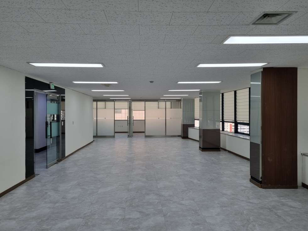 부산 연제구 연산동 연산역 대로변 접근성 좋은 오피스, 10층 47평 내부 룸 3칸 공간분리 월세 매물번호 16970 사진 1