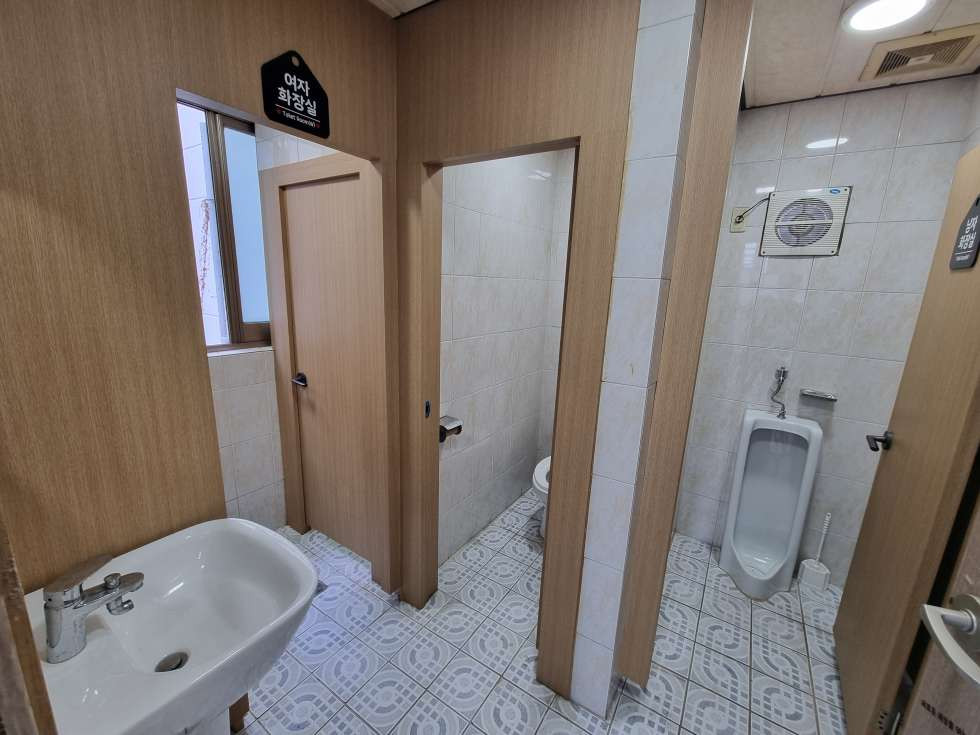 부산 부산진구 범천동 범내골역 역세권 노출좋은 코너 2층 50평 월세 매물번호 16937 사진 3