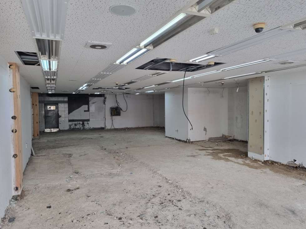 부산 수영구 남천동 수영구청사거리 1층 50평 무권리 상가, 음식점 카페 판매점 등 다용도 입점가능 월세 매물번호 16918 사진 2