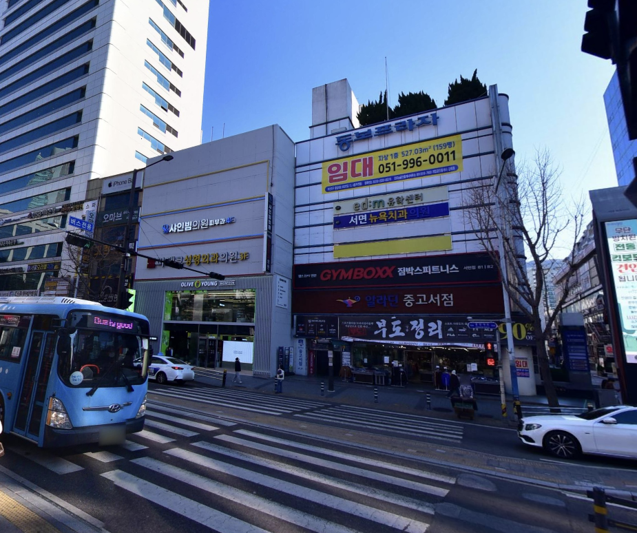 부산 부산진구 부전동 서면 쥬디스태화 라인 대로변 횡단보도 앞 최요지 상가 3층 152평 2층 동일평수 연층사용가능 월세 매물번호 16553 사진 1