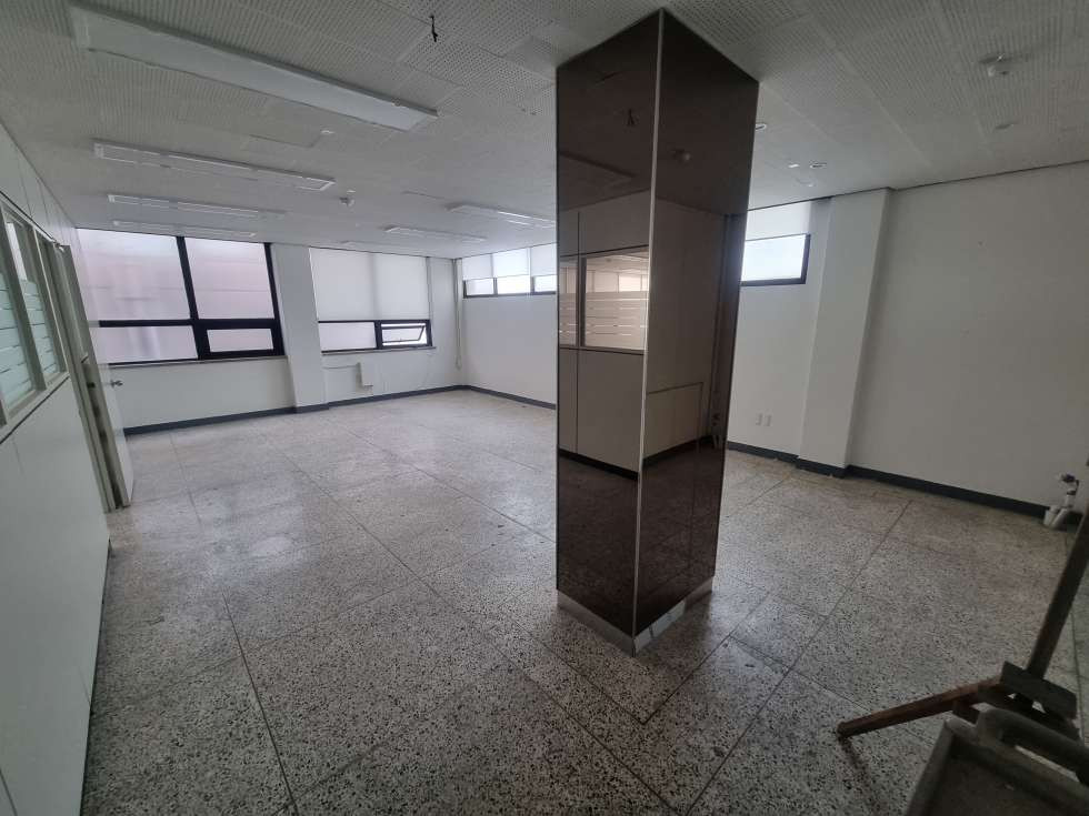 부산 부산진구 양정동 양정역 역세권 임대료 저렴한 상가. 전용 45평/임대료 초저렴!! 사무실, 학원 등 추천!! 월세 매물번호 13208 사진 1