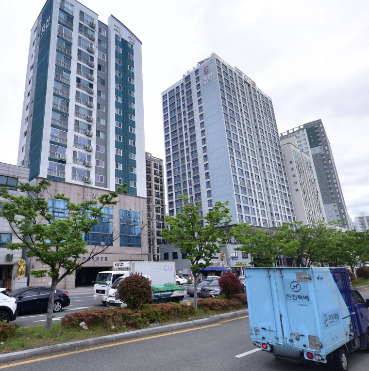 부산 부산진구 연지동 부산시민공원 앞 내부 깔끔한 단지 내 상가 1층 20평 사무실 추천 월세 매물번호 17311 사진 1