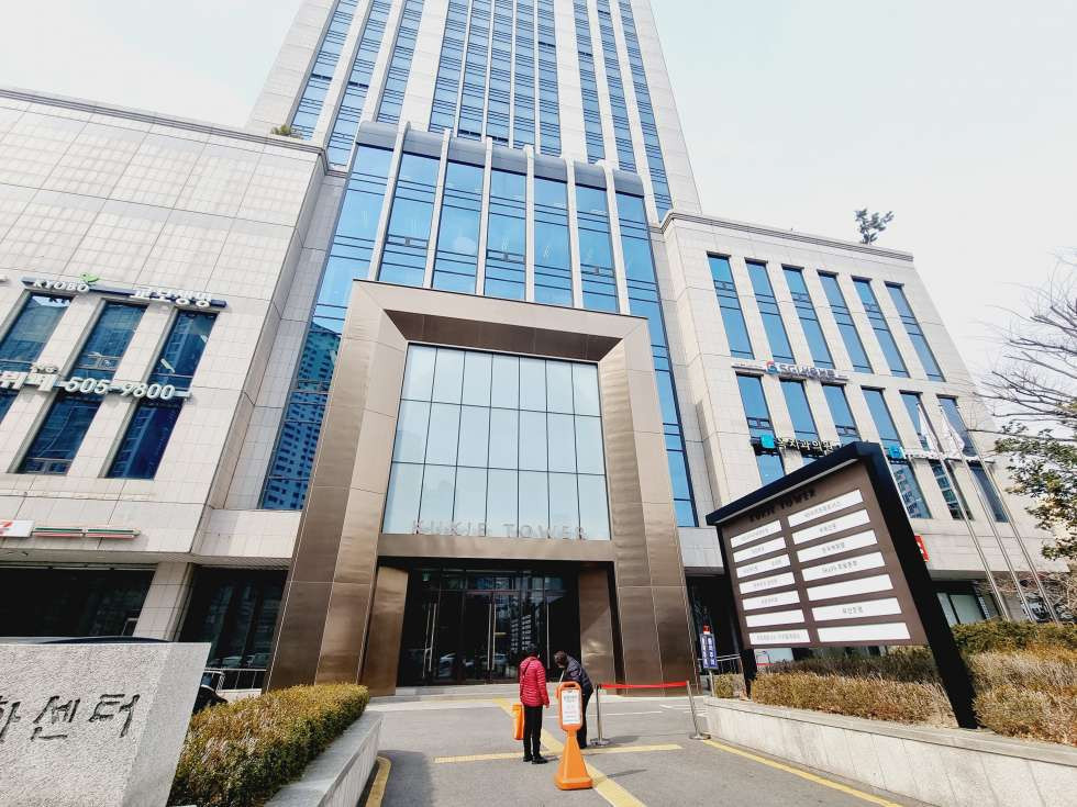 부산 연제구 거제동 교대역 랜드마크 오피스 국제빌딩 내 1층 전용 50평 월세 매물번호 16761 사진 1
