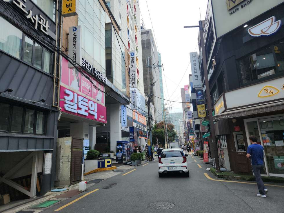 부산 부산진구 전포동 1동 서면 학원가 식당상권 중심 1층 약 30평 월세 매물번호 17045 사진 1