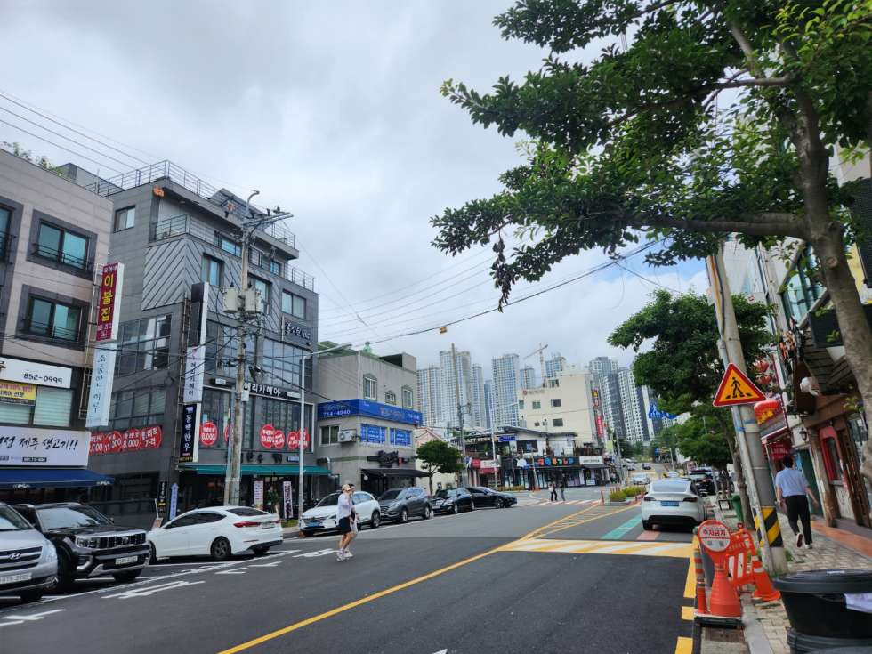 부산 연제구 연산동 연산동 시청 주변 음식점 상권 중심 약 40평 이상 월세 매물번호 13210 사진 1