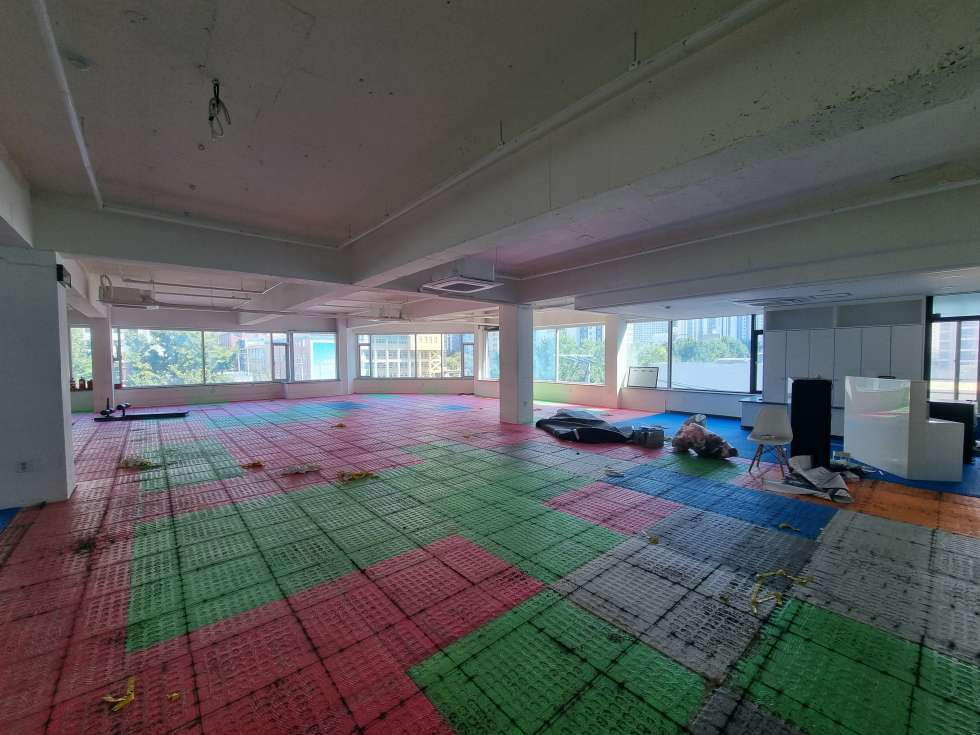 부산 부산진구 부전동 서면 학원가 최요지 코너 4층 91평 합리적인 임대조건 월세 매물번호 17274 사진 2
