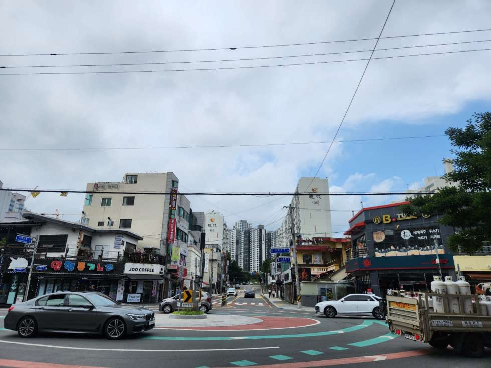 부산 연제구 연산동 시청 식당상권 중심 1층 약 32평 월세 매물번호 17035 사진 1