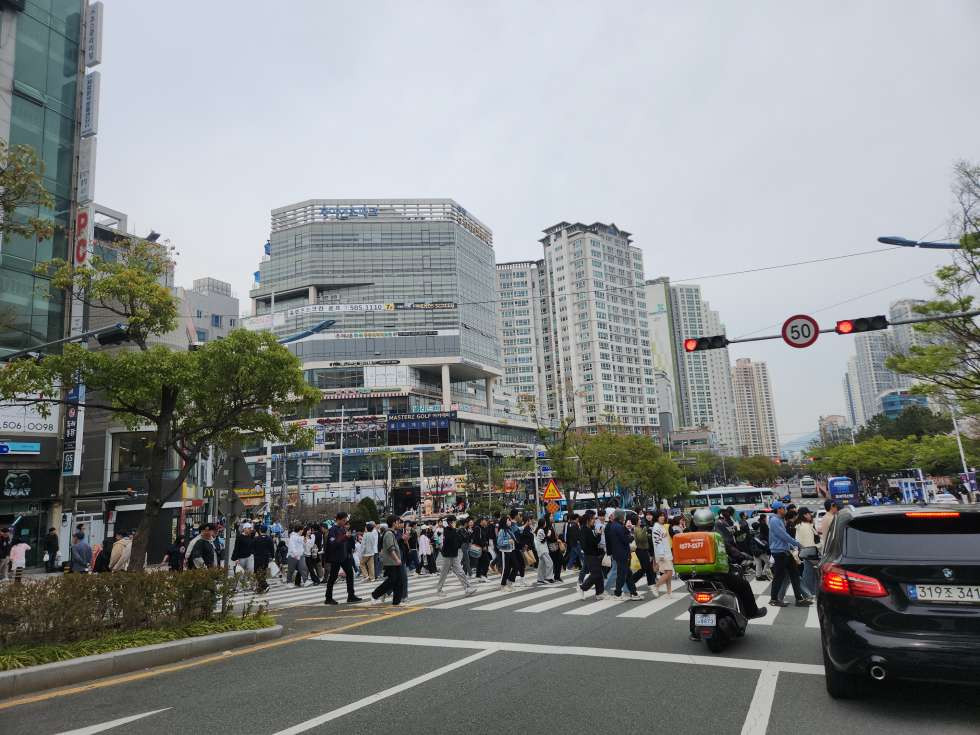 부산 동래구 사직동 사직동 대로변 1층 약 60평 유동 많고 전면 넓음 월세 매물번호 17152 사진 1